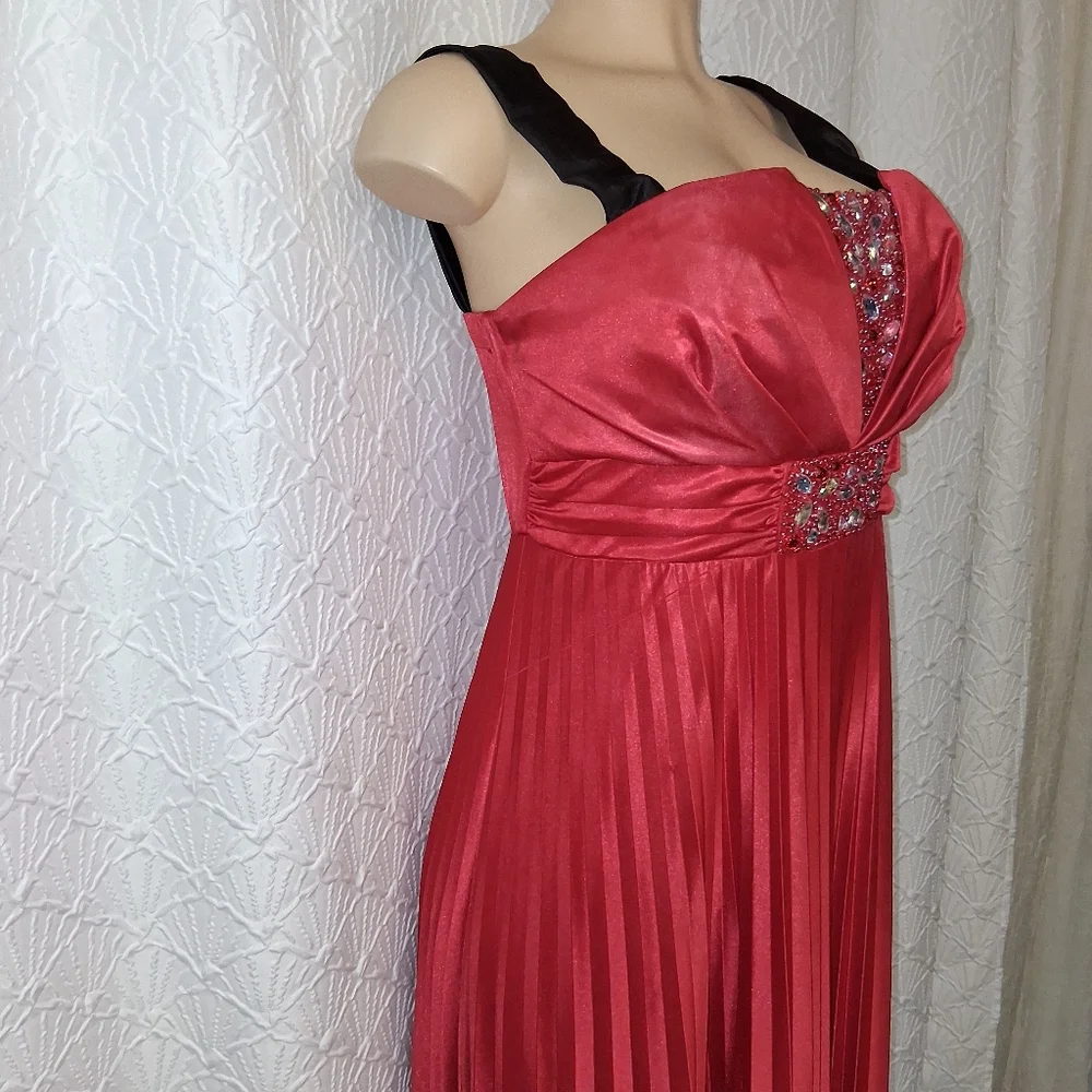 My Michelle Women Size L Red Maxi Dress with Black Straps - Picture 5 of 16